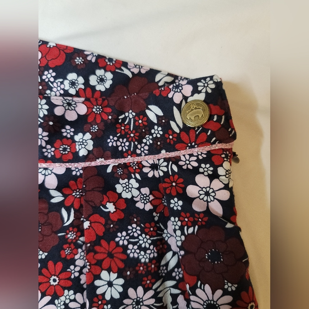 Brooks Brothers Floral A-Line Skirt - Red, White, and Black Size: 14(Girl) - Picture 6 of 7